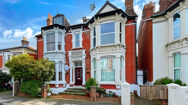 Read more about the article Moving House and Council Tax in 2025 – A Complete Guide for Dorset Movers